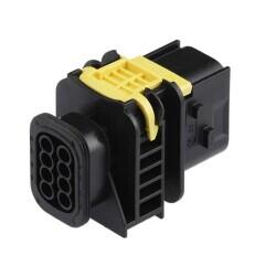 8 Rectangular Connectors - Housings Plug Black 0.157